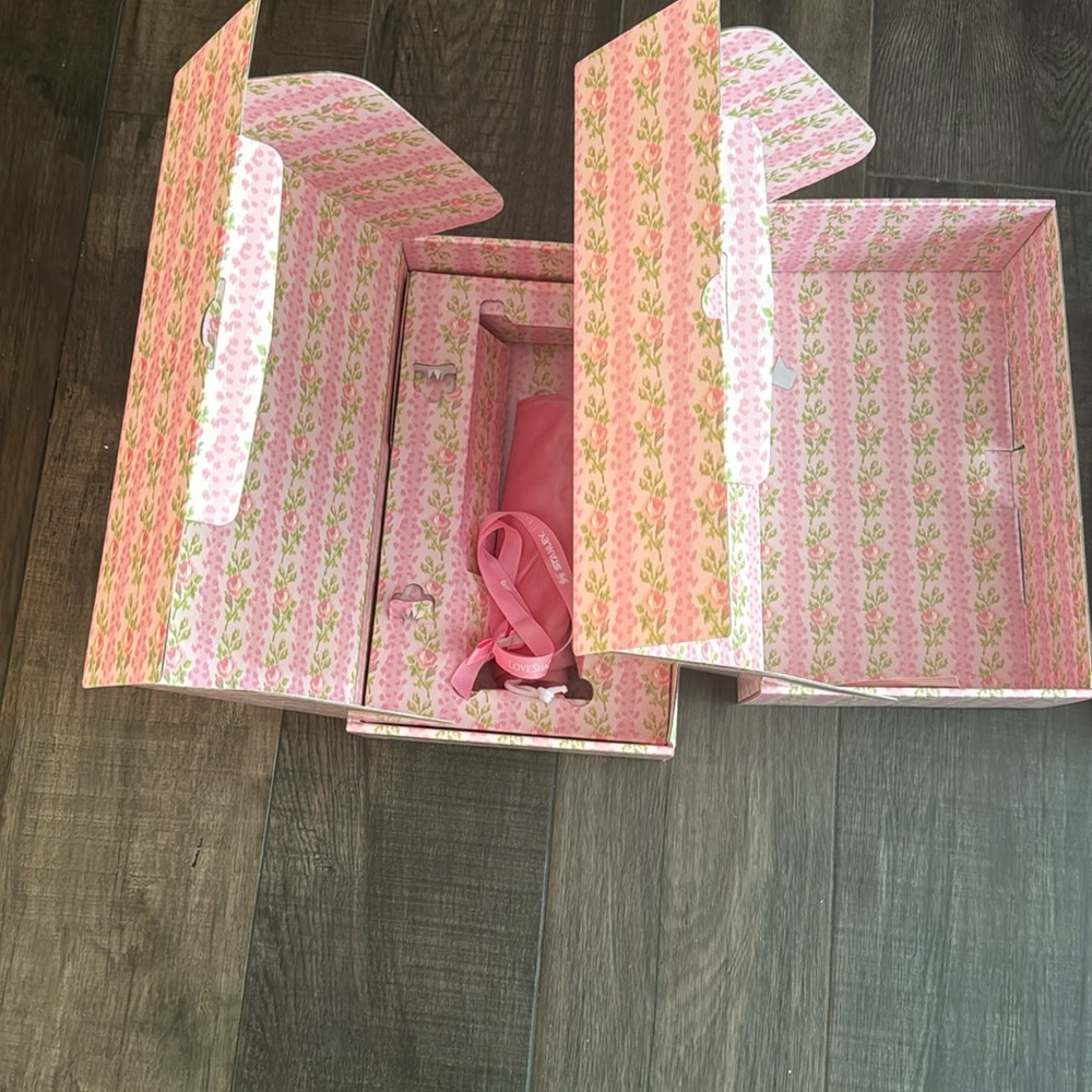 2 love shack fancy boxes